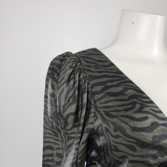 Soaked In Luxury Green Animal Print Ruched Mini Dress Size M - Picture 3 of 11